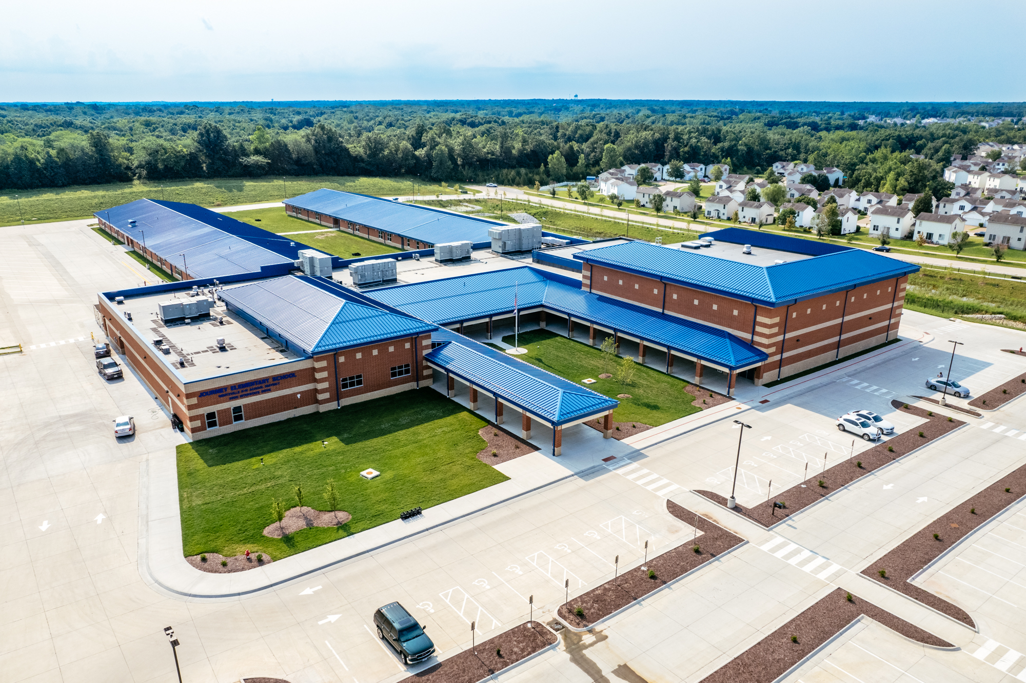 Elementary School Standing Seam Roof Built To Pass the Test of Time