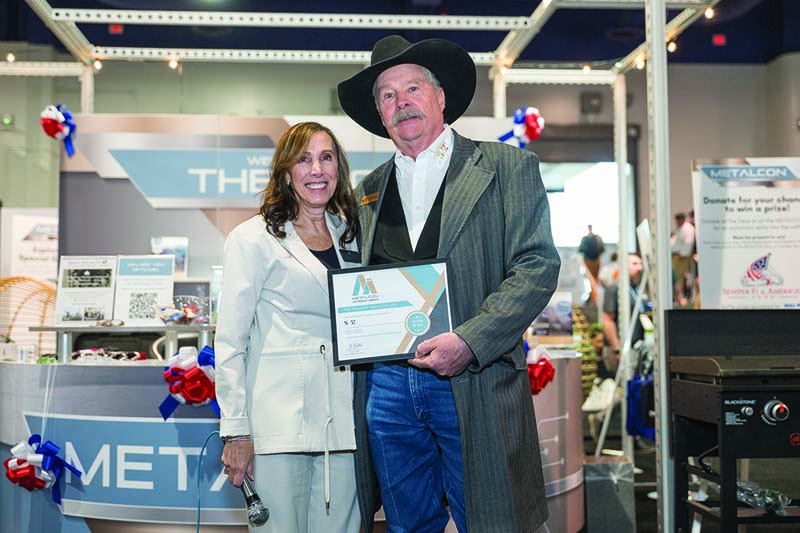 Judy Gellar presents the second place Top Product Award to Rob Haddock, founder and CEO of S-5! Award photos courtesy of Neubek Photographers.
