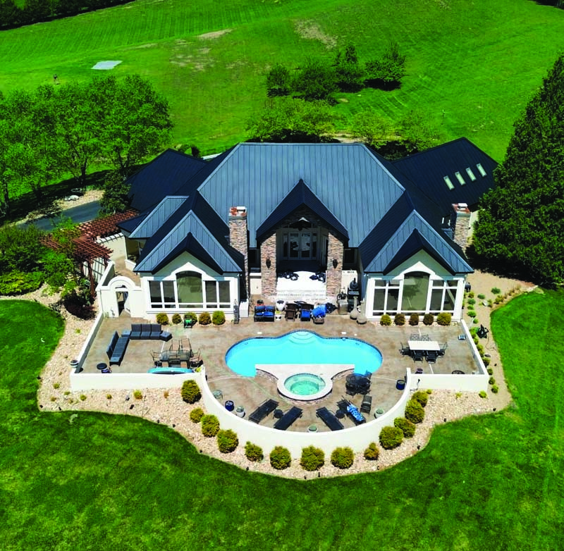 Premium Standing Seam Installation Showcases Precision Craftsmanship and High-Performance Materials